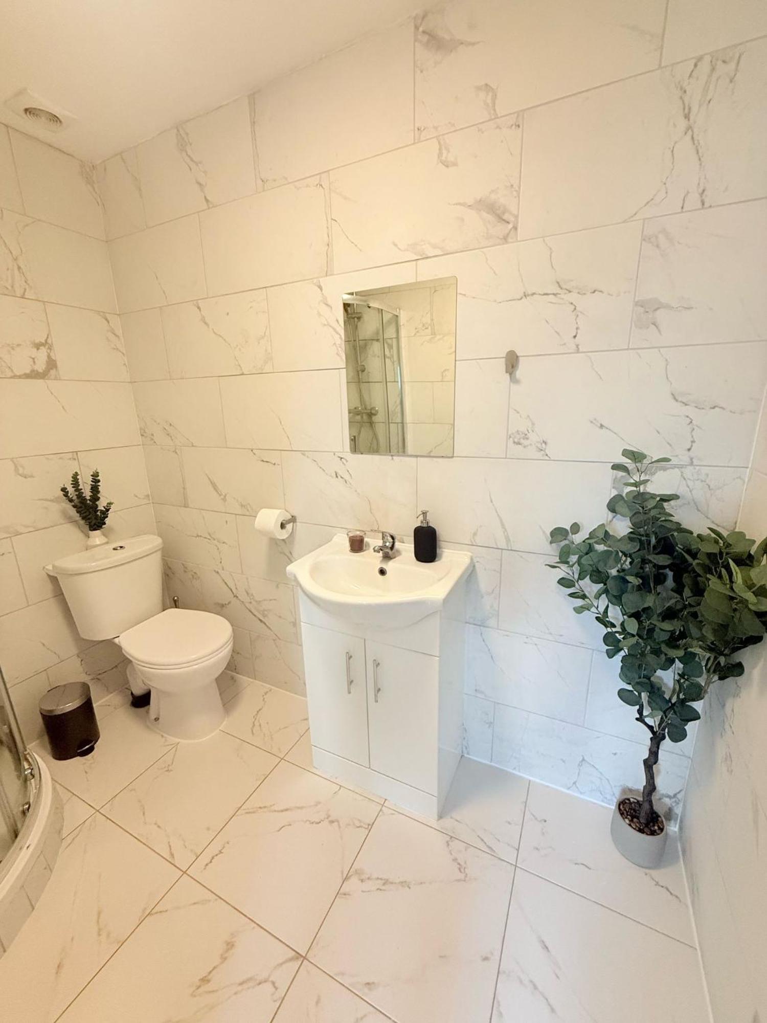 Tottenham En Suites Guest Rooms ลอนดอน ภายนอก รูปภาพ