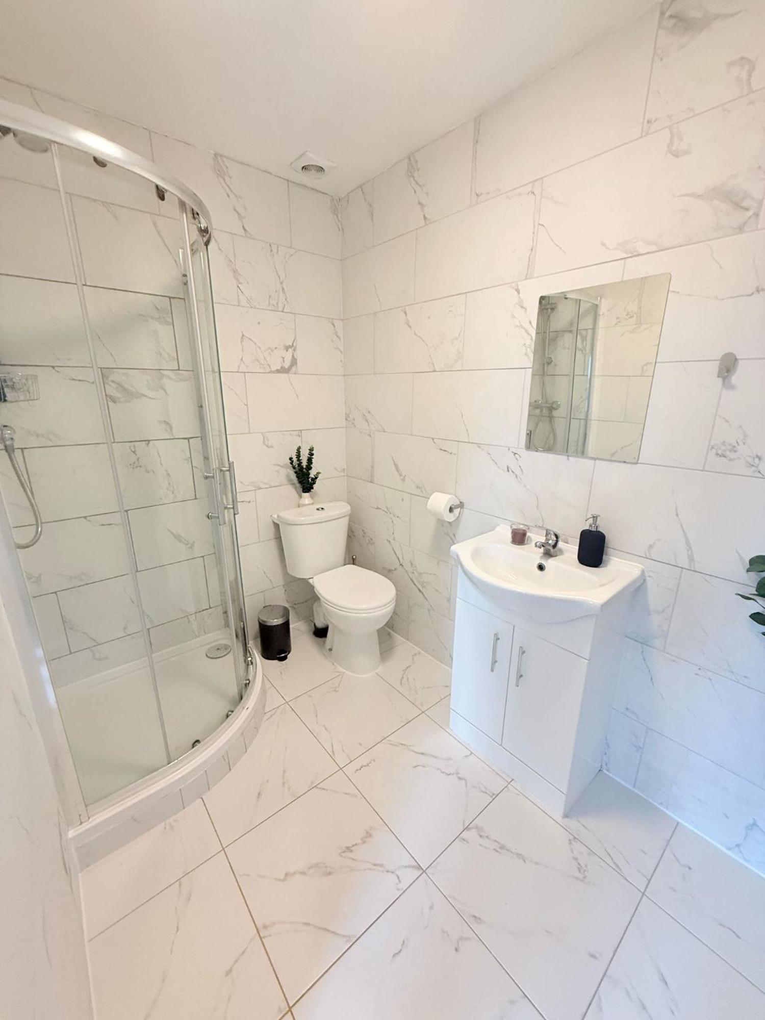 Tottenham En Suites Guest Rooms ลอนดอน ภายนอก รูปภาพ