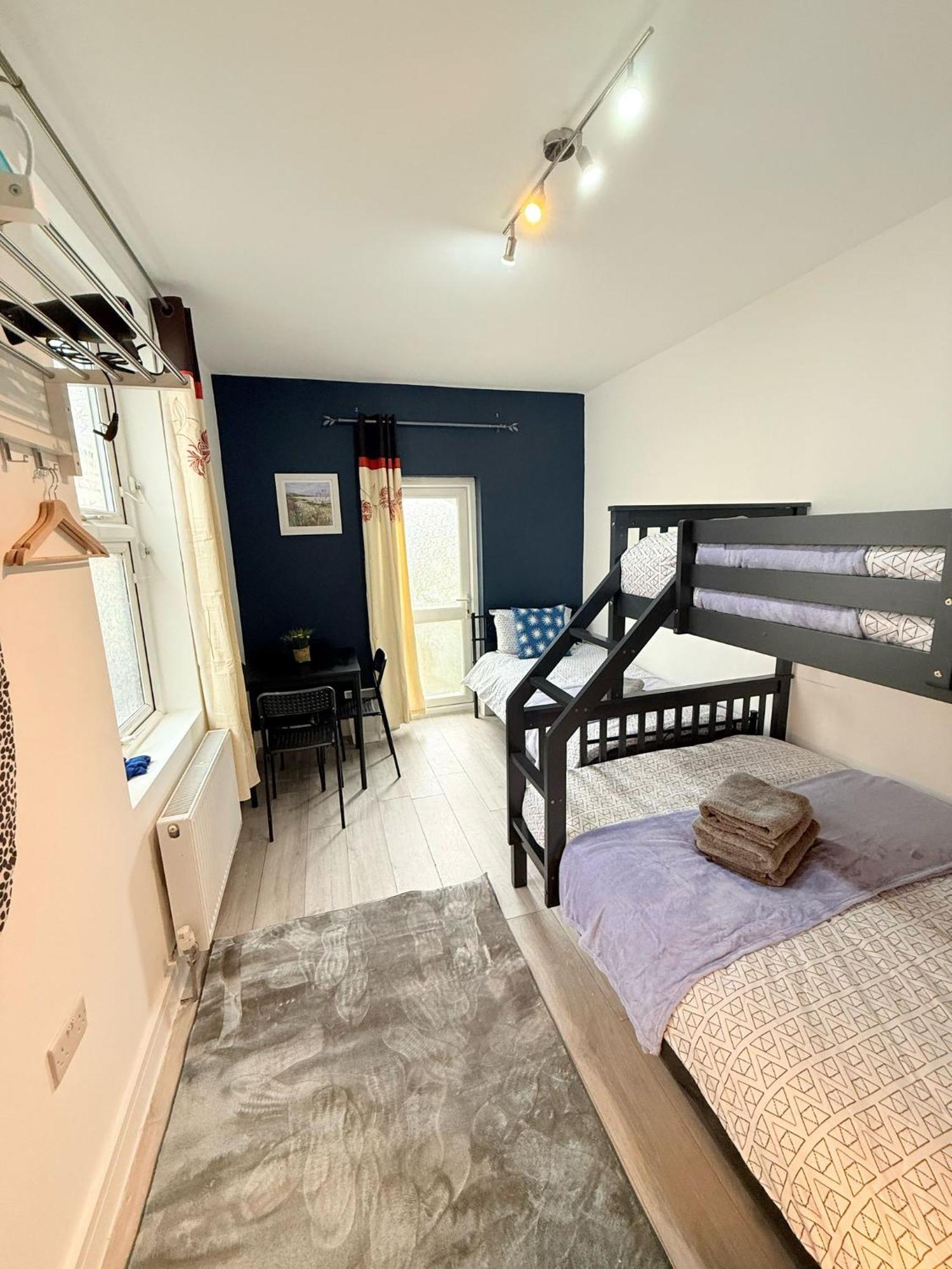 Tottenham En Suites Guest Rooms ลอนดอน ภายนอก รูปภาพ