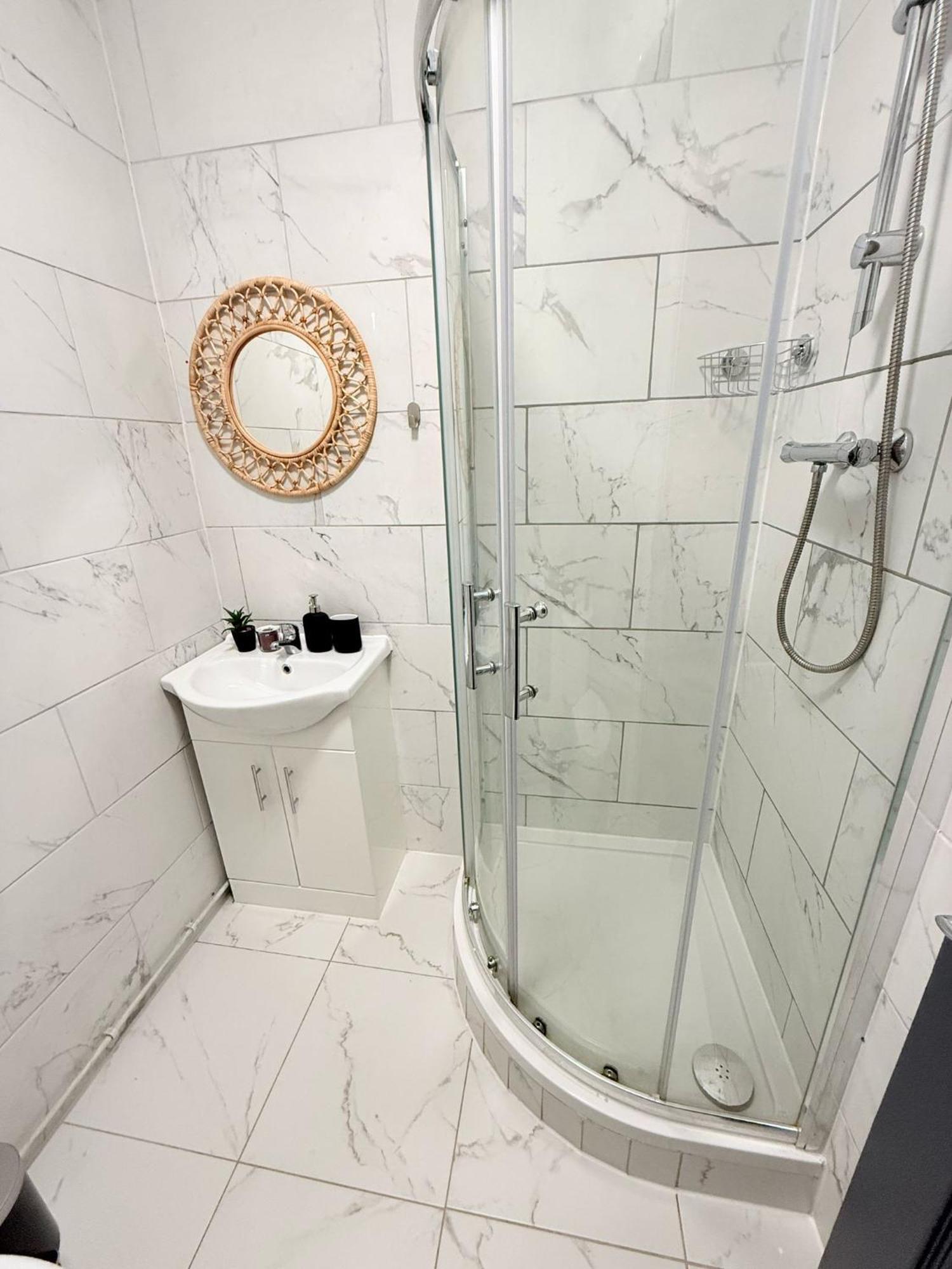 Tottenham En Suites Guest Rooms ลอนดอน ภายนอก รูปภาพ