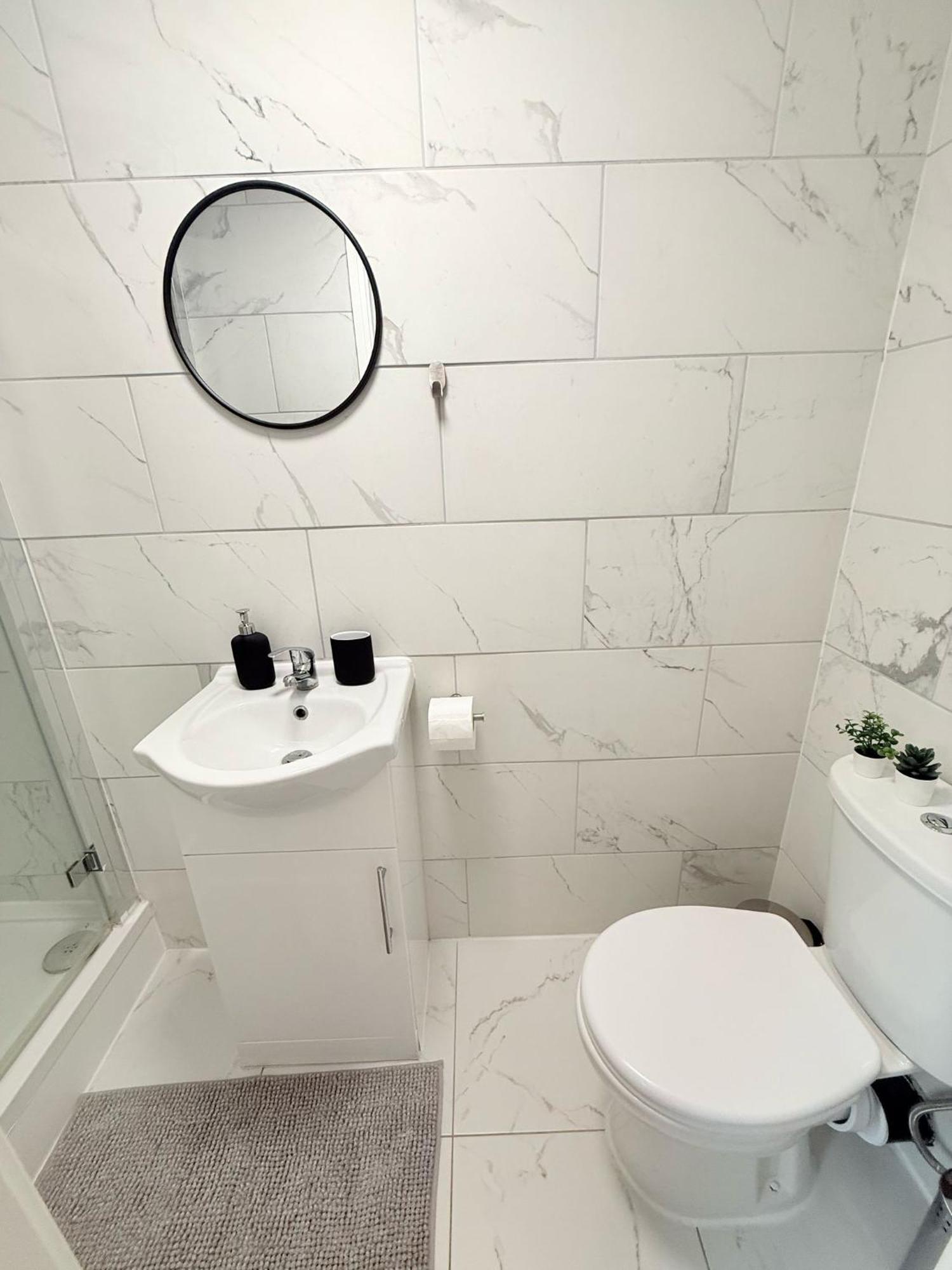 Tottenham En Suites Guest Rooms ลอนดอน ภายนอก รูปภาพ